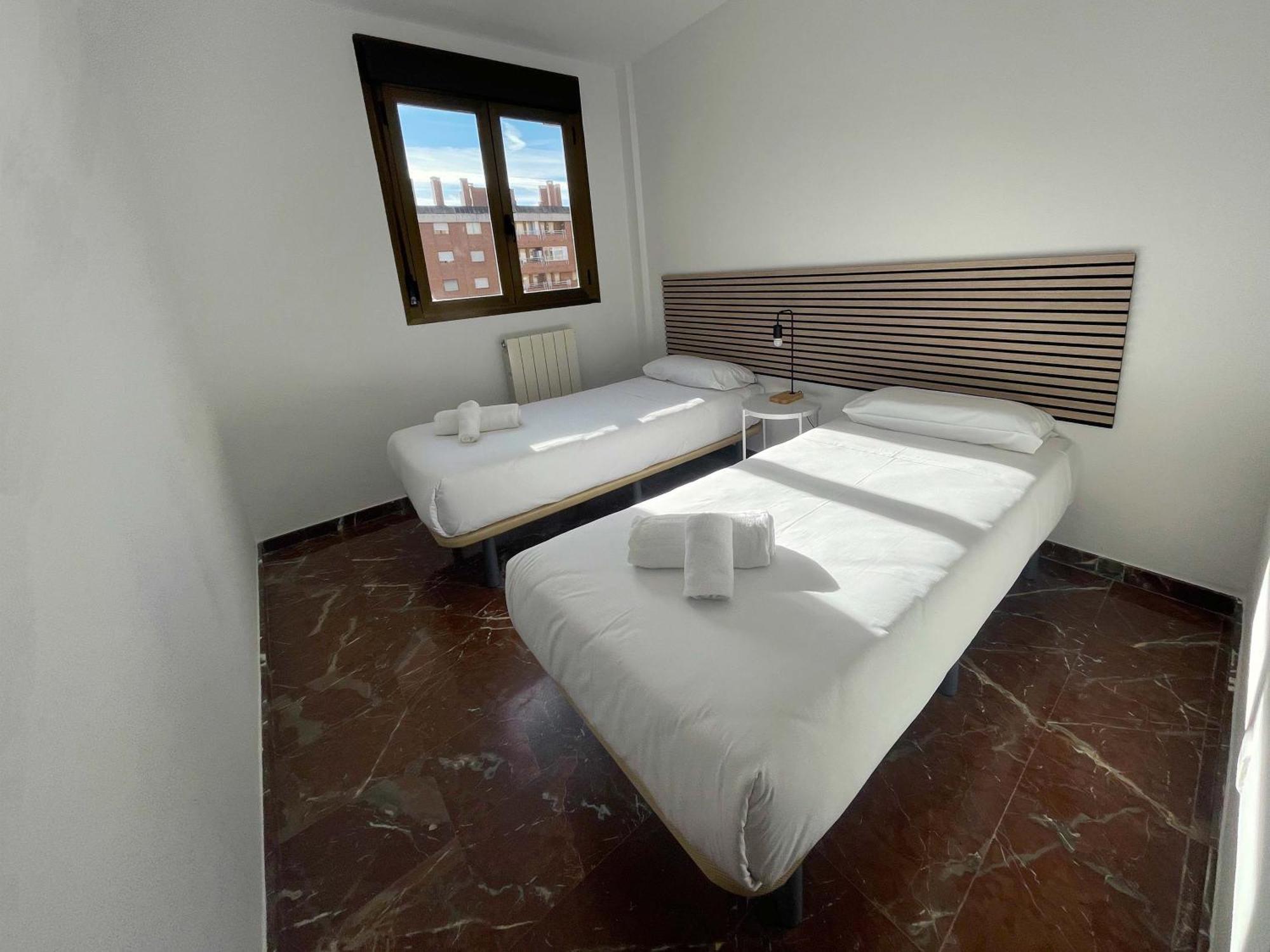 Apartamentos El Pilar Suites 3000 Zaragoza Buitenkant foto