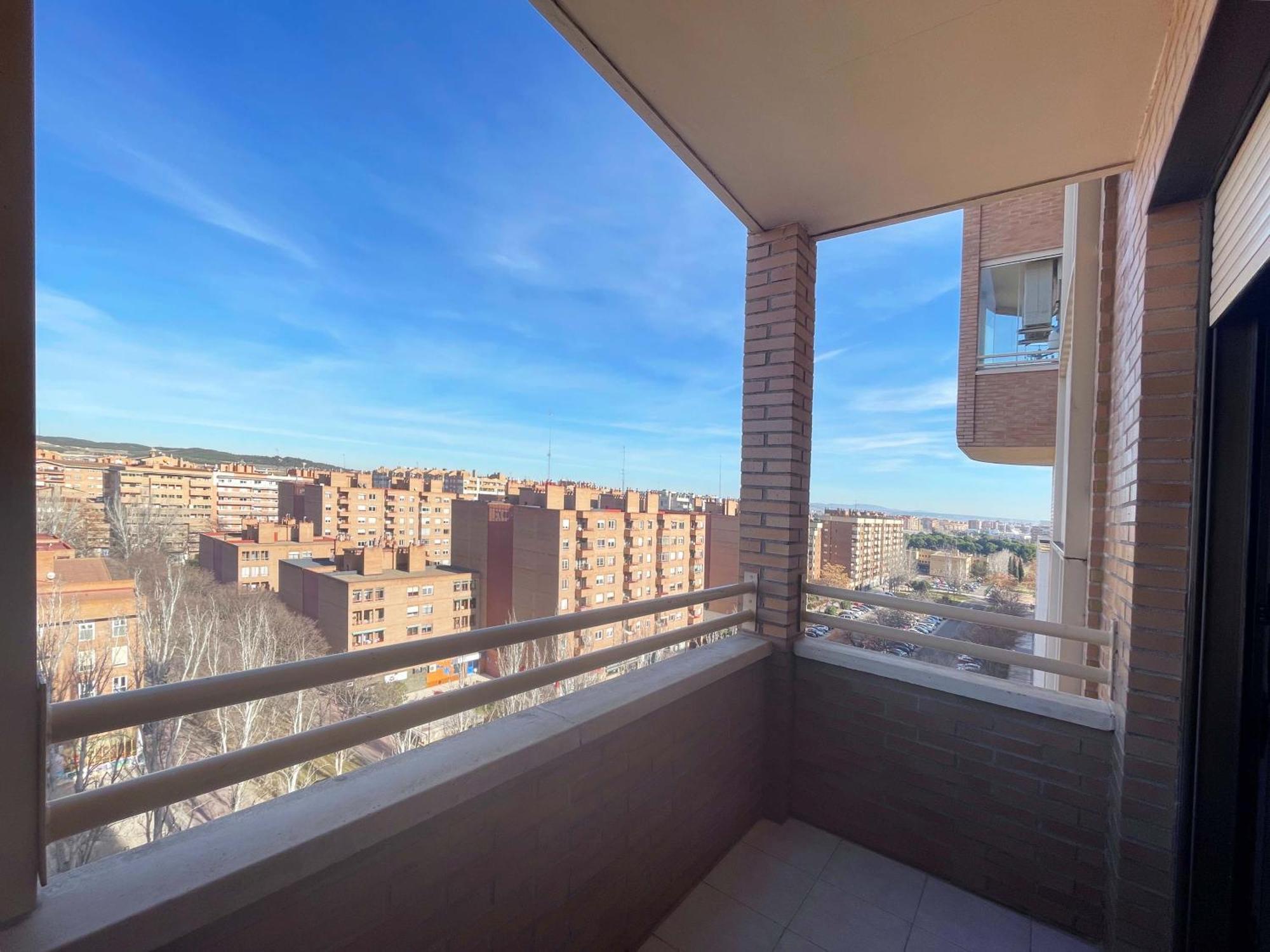 Apartamentos El Pilar Suites 3000 Zaragoza Buitenkant foto